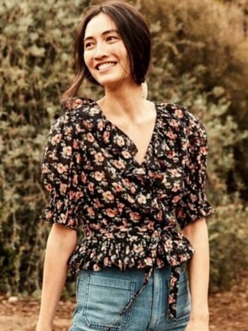 DOEN Viola wrap top in Black Poppy Sz S